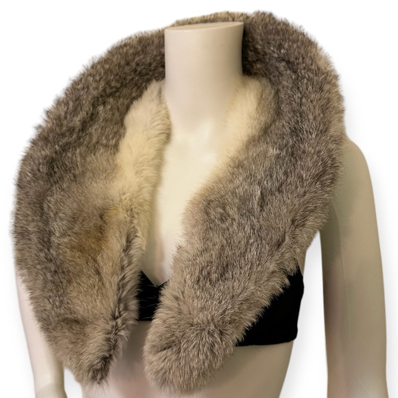 Authentic Vintage White & Grey Fur Shawl Collar - Picture 7 of 7